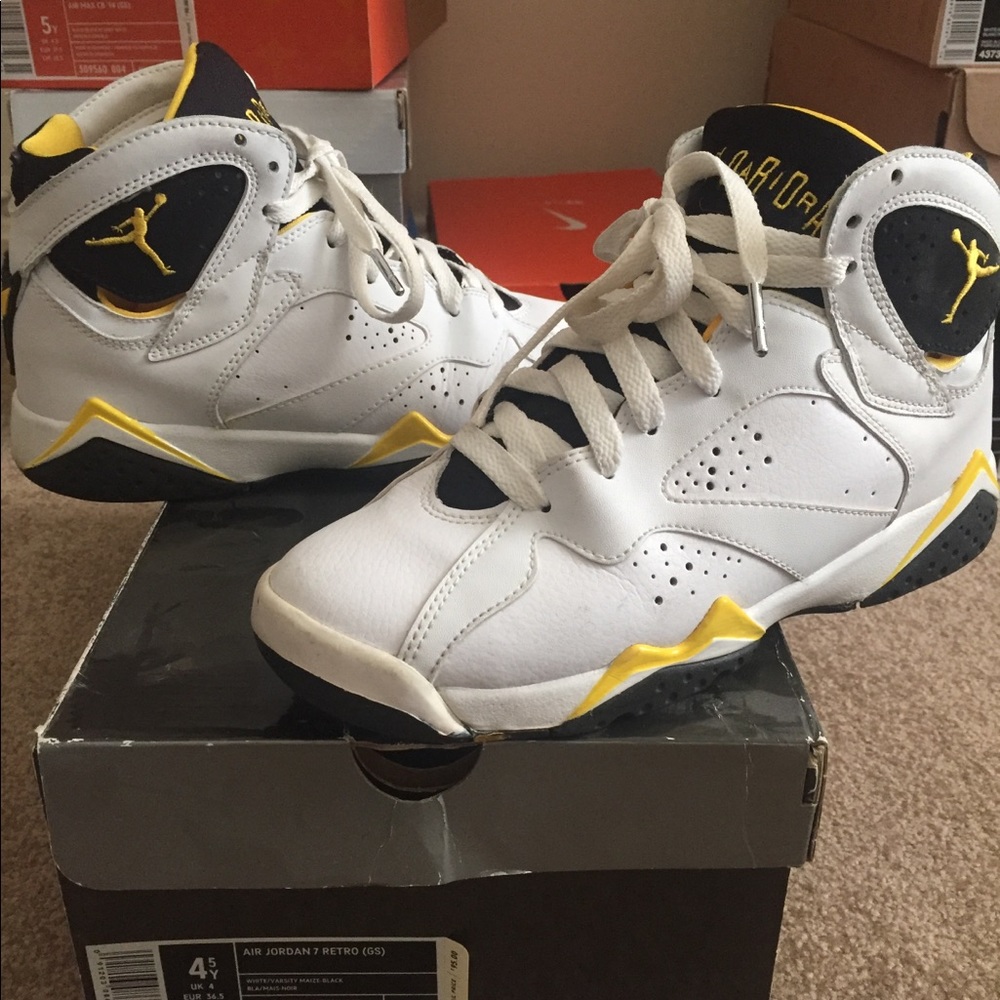 Air Jordan Retro 7, rare black/yellow kids 4.5 W 6